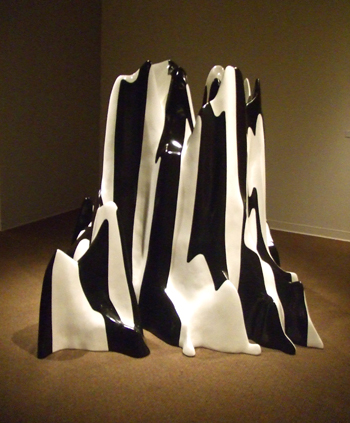 Sol LeWitt, Splotch #20, 2006, fiberglass Sol LeWitt, Splotch #20, 2006, fiberglass