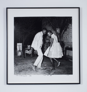 Malick Sidibé, Nuit de Nöel (Happy Club), 1963,Courtesy of the artist and Jack Shainman Gallery, NY