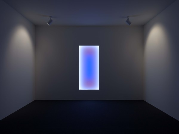urora B: Tall Glass, 2010, LED, The Museum of Fine Arts, Houston, gift of the estate of Isabel B. Wilson in memory of Peter C. Marzio. © James Turrell / Photograph by Thomas DuBrock