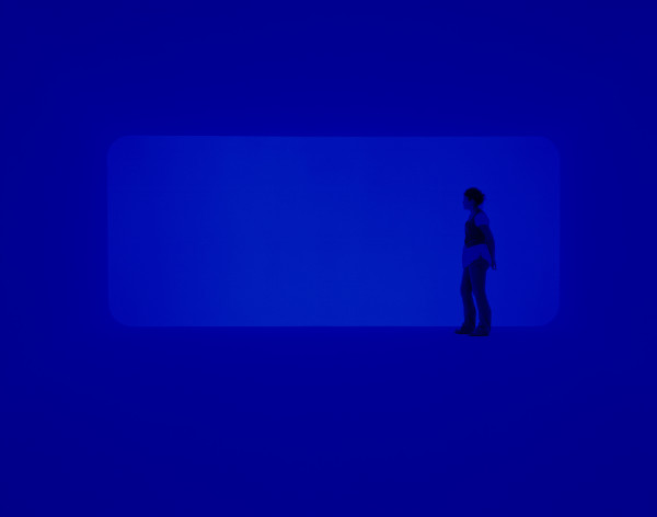 End Around: Ganzfeld, 2006, neon and fluorescent light, (2007 installation at Pomona College Museum of Art, Claremont, California), the Museum of Fine Arts, Houston, gift of the estate of Isabel B. Wilson in memory of Peter C. Marzio. © James Turrell / Photograph by Florian Holzherr