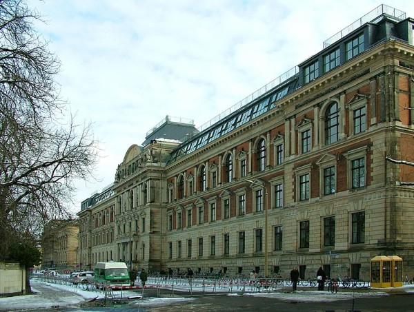 Leipzig Academy of Visual Arts.  Photo by Leander Seige, 2006, GNU FDL
