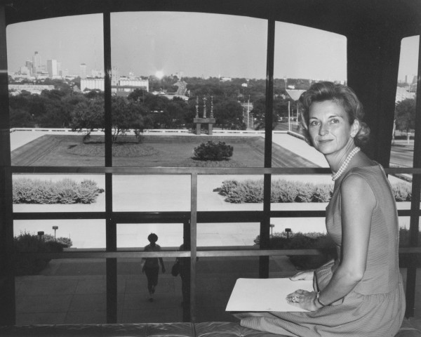 A black and white photograph of Ruth Carter Stevenson at the newly opened Amon Carter Museum, 1961.