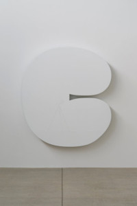 Ellsworth Kelly’s “White Form,” from 2012; painted aluminum. (Image via NY Times)