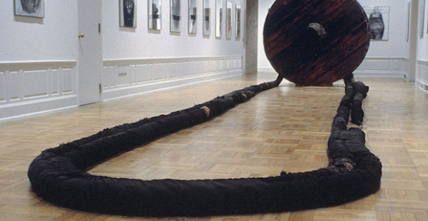 Magdalena Abakanowicz sculpture