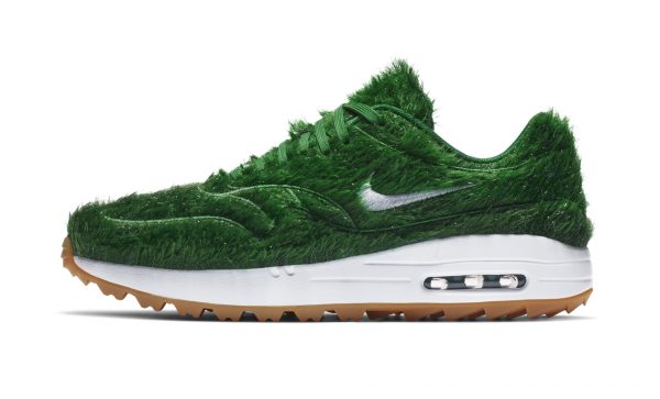 Nike-Air-Max-Golf-Shoes-Grass