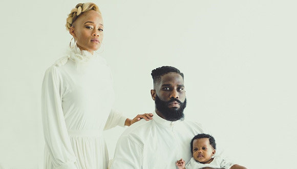 Tobe-Nwigwe-with-his-wife-and-daughter