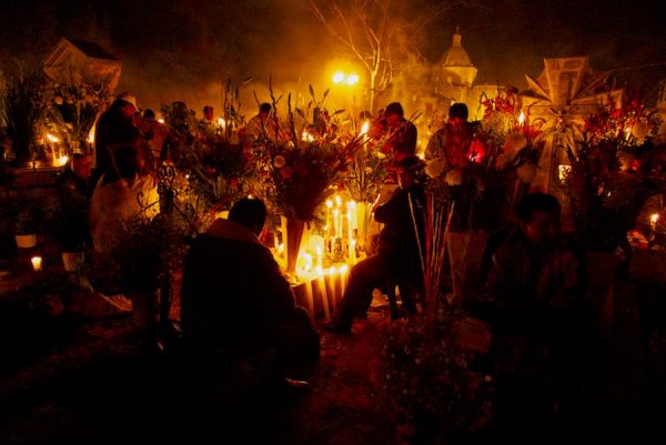 Candlelight vigil, Mixquic, 2010. 
