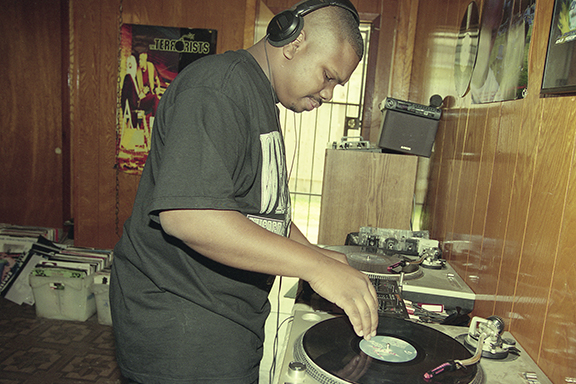 DJ Screw in his home studio-Courtesy SoSouth Music Distribution-Photo by Ben DeSoto-1995
