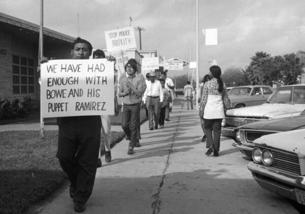 Chicano picketers in Pharr, TX, 1971. 