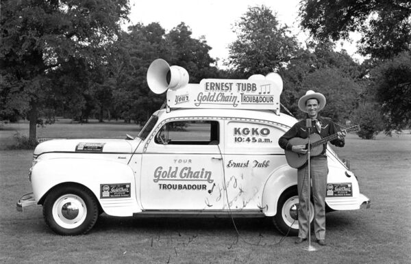 photograph from Gene Fowler and William Williams' book Metro Music – Celebrating a Century of the Trinity River Groove