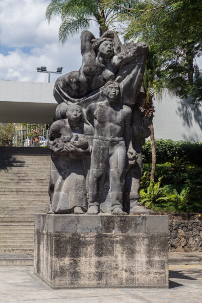 Francisco Zúñiga, Alegoría a la Constitución (Allegory of the Constitution), 1956. Location: Museo de Arte de El Salvador, San Salvador, El Salvador. Photo by William Sarradet