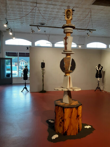Installation view of a totem sculpture