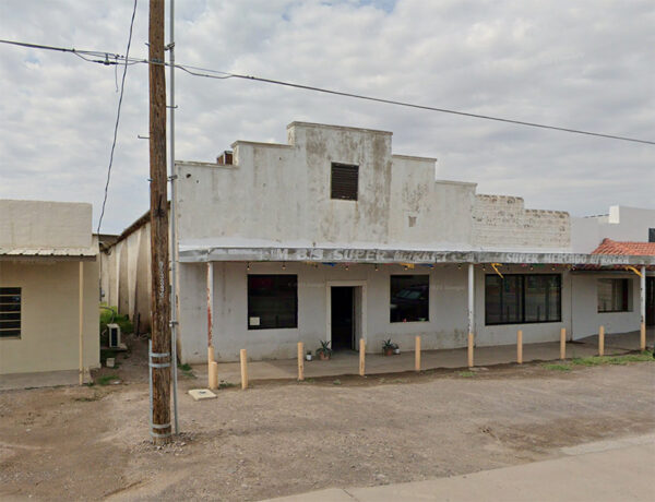 An photograph of the exterior of Wet Dream Gallery in Presidio, Texas.