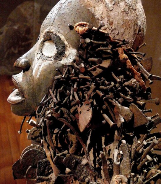 Detail of the face of an african figure
