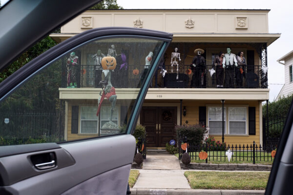 Halloween decorations on the facade of a home