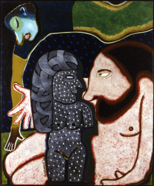 Pintura en la que se representa de manera simplificada y aplanada a un hombre desnudo con barba que sostiene y mira a los ojos a una figura femenina aparentemente hecha de piedra. Sobre ellos se alarga y curva una figura color azul y verde, sin cabello y con los ojos cerrados.