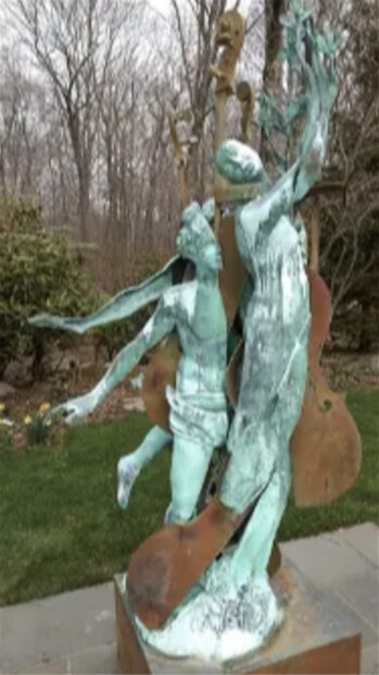 Bronze sculpture of Apollo and Daphne